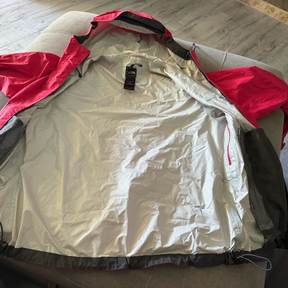 The North Face lightweight raining windbreaker S jacket running hooded pockets - Picture 8 of 8